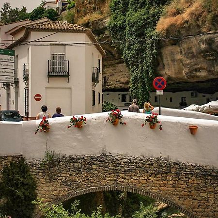 Setenil De Las BodegasLa Casa Del Rioアパートメント エクステリア 写真