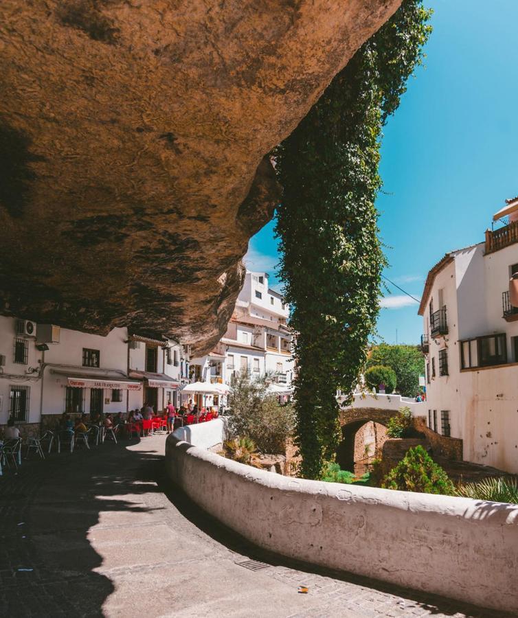 Setenil De Las BodegasLa Casa Del Rioアパートメント エクステリア 写真