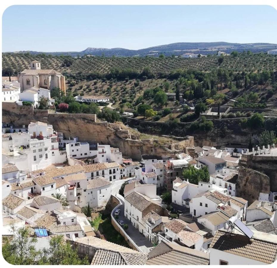 Setenil De Las BodegasLa Casa Del Rioアパートメント エクステリア 写真