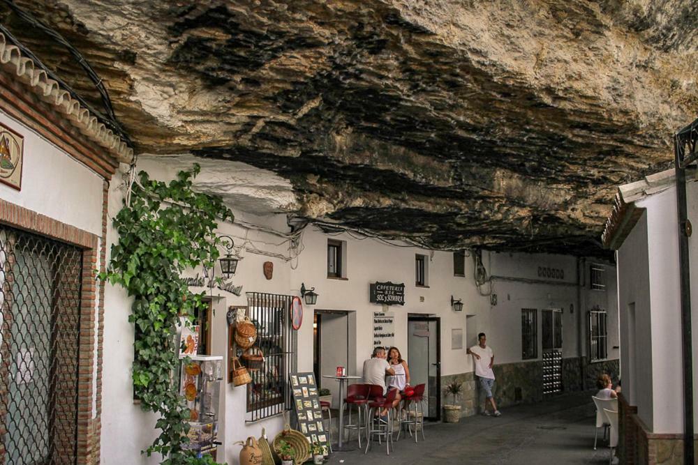 Setenil De Las BodegasLa Casa Del Rioアパートメント エクステリア 写真
